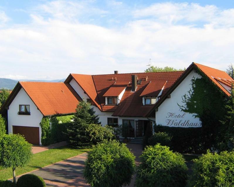 Hotel Waldhaus Hugelsheim Bagian luar foto